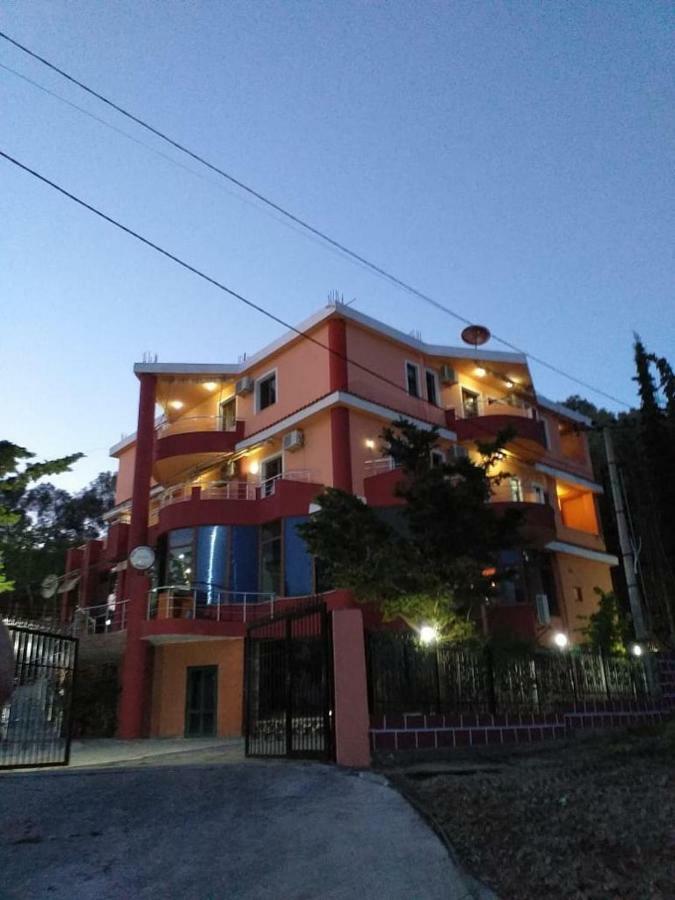 Hotel Moris Durrës Eksteriør bilde